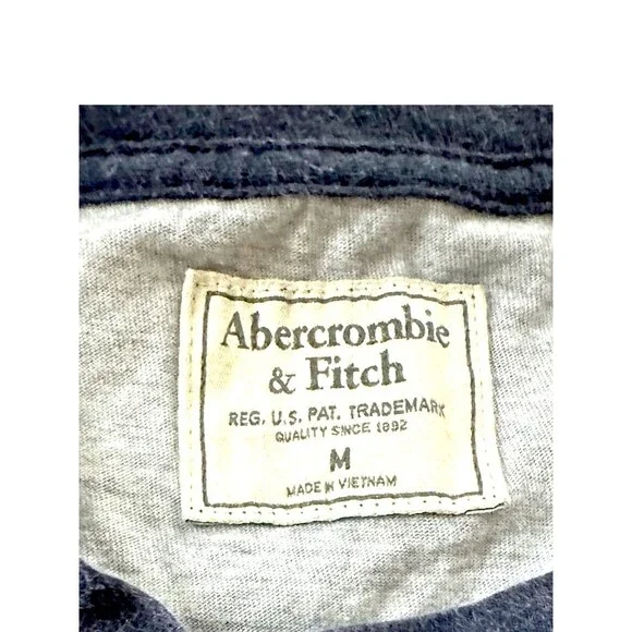 Abercrombie and Fitch Mens T-Shirt Size Medium - Picture 3 of 3